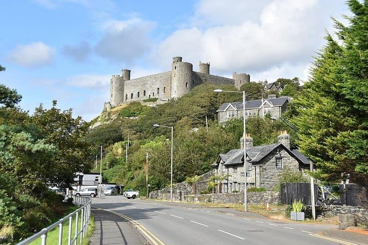 Wales' West Coast RoadTrip Guidebook: Llŷn Peninsula to St Davids