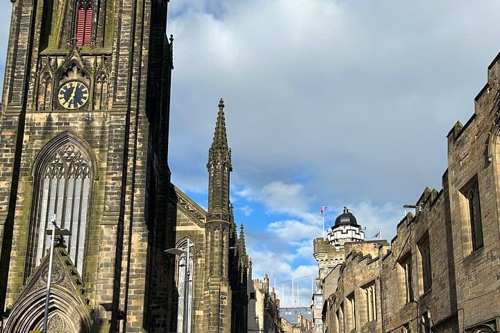 Edinburgh Shore Excursion: City Tour and Royal Yacht Britannia