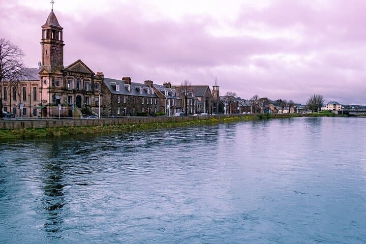 Scotland’s North Coast & Highlands - Road Trip Guidebook