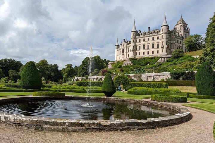 Private Dunrobin Castle Tour from Inverness