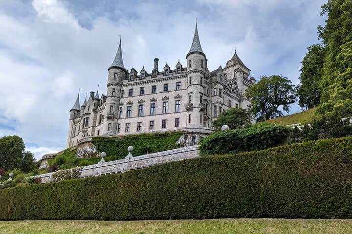 Private Dunrobin Castle Tour from Inverness