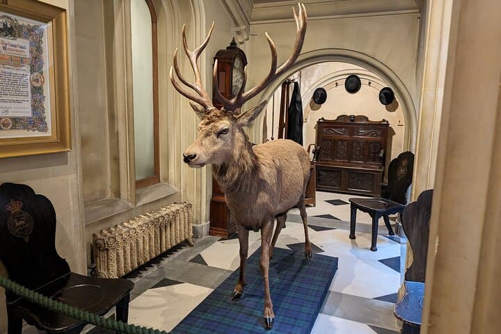 Private Dunrobin Castle Tour from Inverness