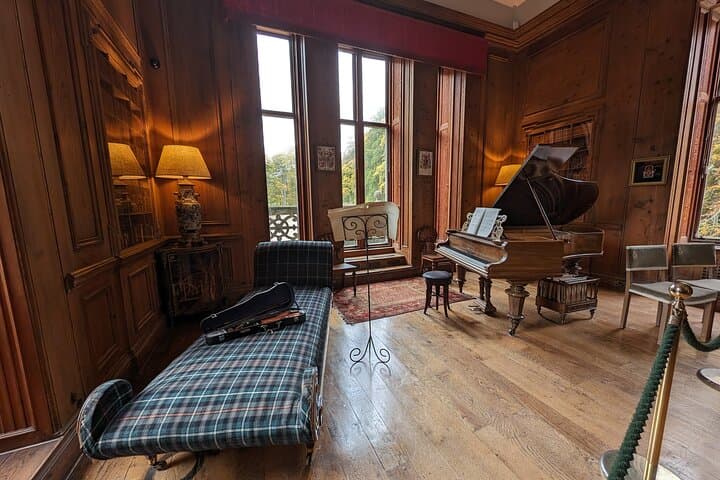Private Dunrobin Castle Tour from Inverness