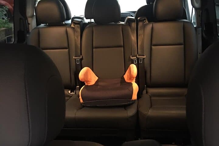 One Way Taxi Transfer from Heathrow Airport to Gatwick Airport