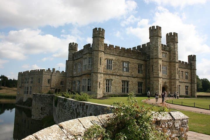 Kent Garden of England in Private Vehicle Tour including Passes