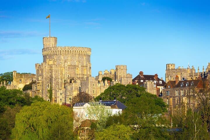 Royal Windsor and Eton Riverside Private Tour from London