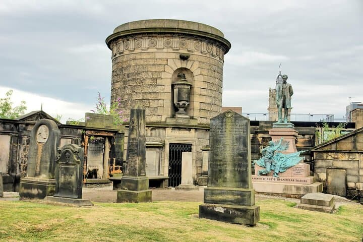 Enlightenment in Edinburgh: A Self-Guided Walking Tour