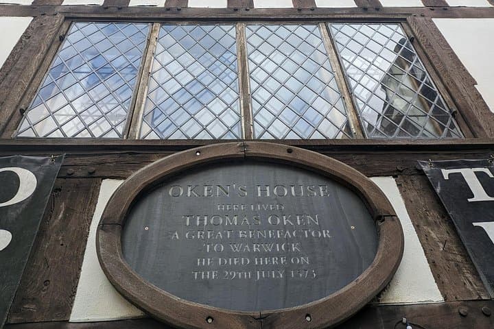 Warwick Self-Guided City Walking Tour & Scavenger Hunt