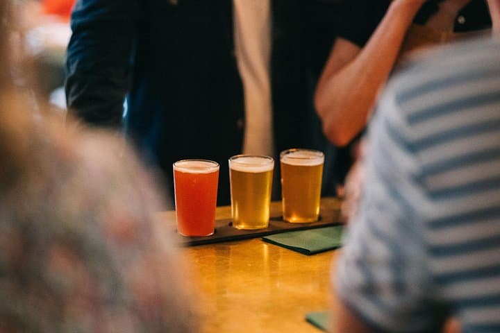 Taste & Tour: Craft Beer and Food Tour of Belfast