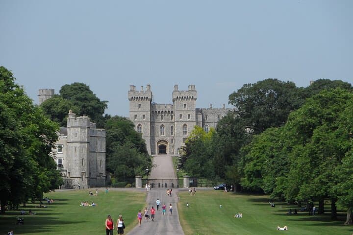 Layover Windsor Private Tour from LHR Including Passes