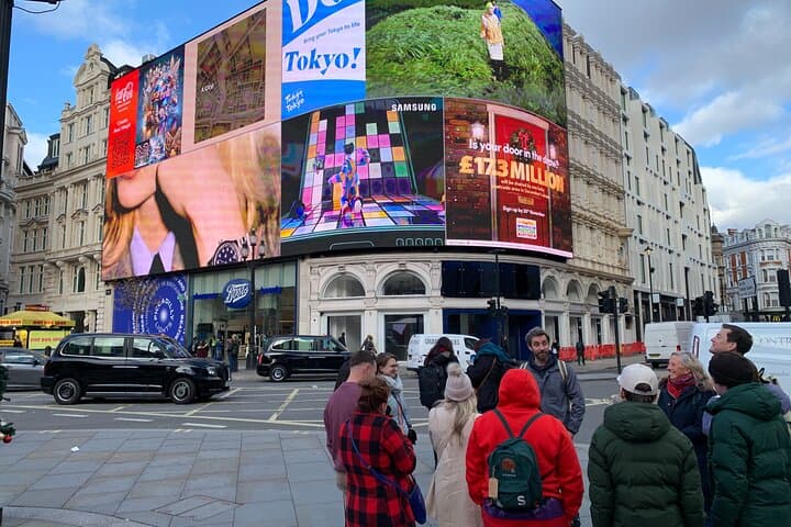 London Movie Locations Walking Tour with Film Clips
