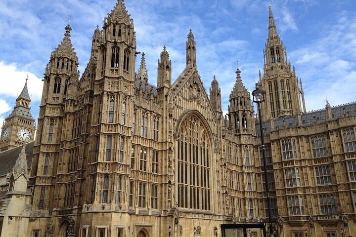 Layover Private Tour of London from Heathrow Airport