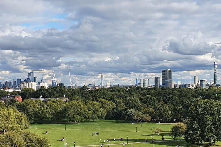 What a spectacular view of London at a glance!