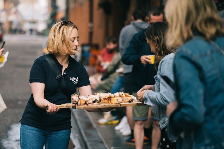 Sunday Brunch Tour through Belfast with Cocktails