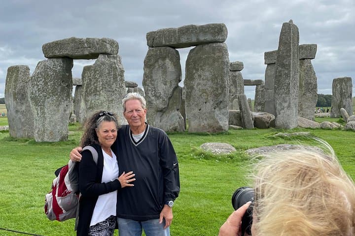 Tour to Stonehenge & it’s education centre.