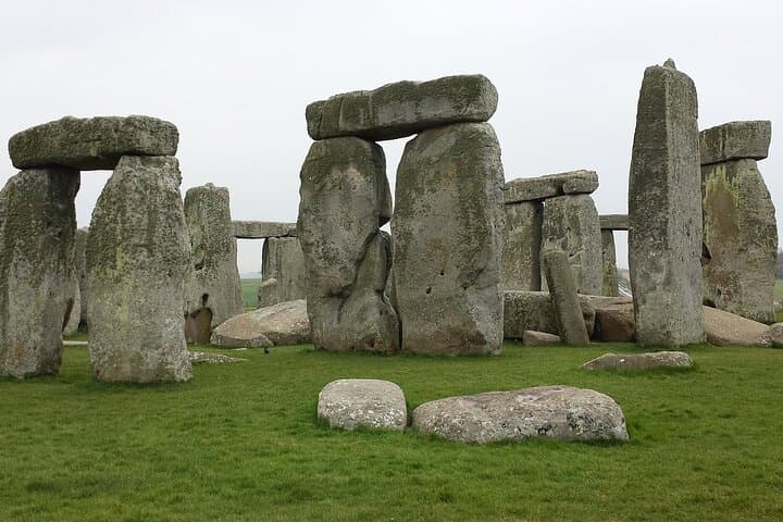 Private Layover Tour in Stonehenge from Heathrow Airport