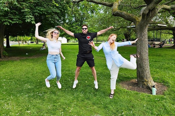 Fun Interactive Phone Treasure Hunt Buckingham Palace Parks