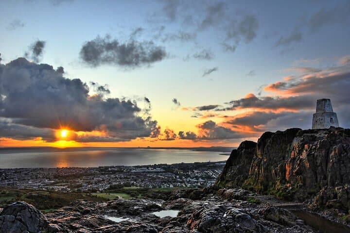 Royal Edinburgh Overnight Tour by Rail from London