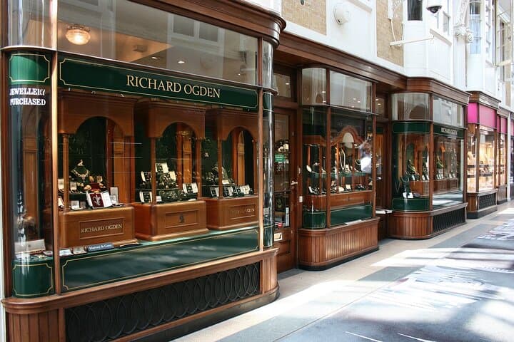 London: Elegance and Heritage Mayfair Walking Tour