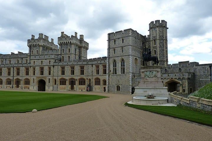 Windsor Stonehenge Winchester Private Tour with Entry Passes