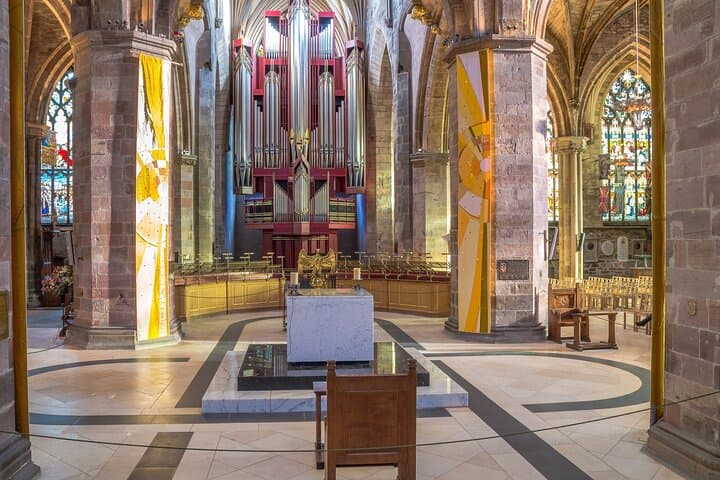 St Giles' Cathedral and Edinburgh Castle Private Guided Tour