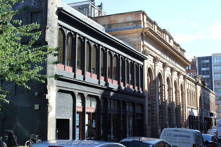 Glasgow Unlocked: Exclusive Private Walking Adventure