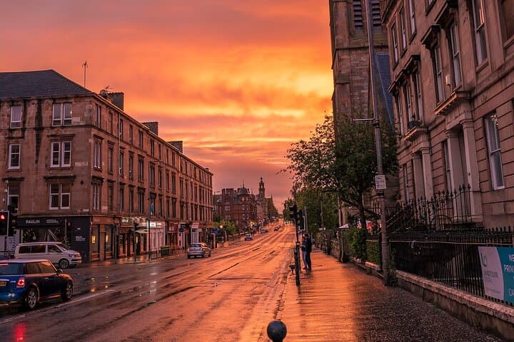 Glasgow Unlocked: Exclusive Private Walking Adventure