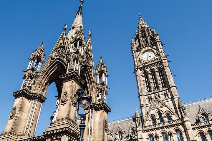 Manchester Exclusive 2 Hours Private Walking Journey