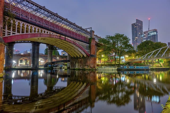 Architectural Manchester: Private Tour with a Local Expert