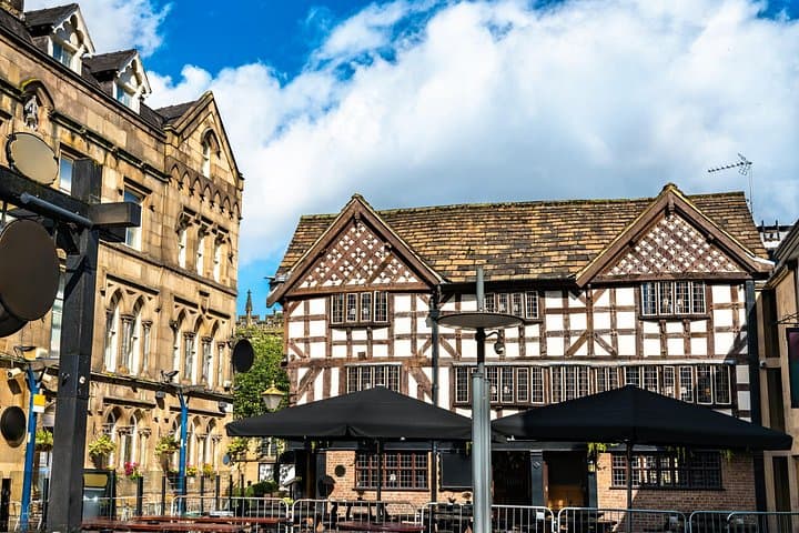 Architectural Manchester: Private Tour with a Local Expert