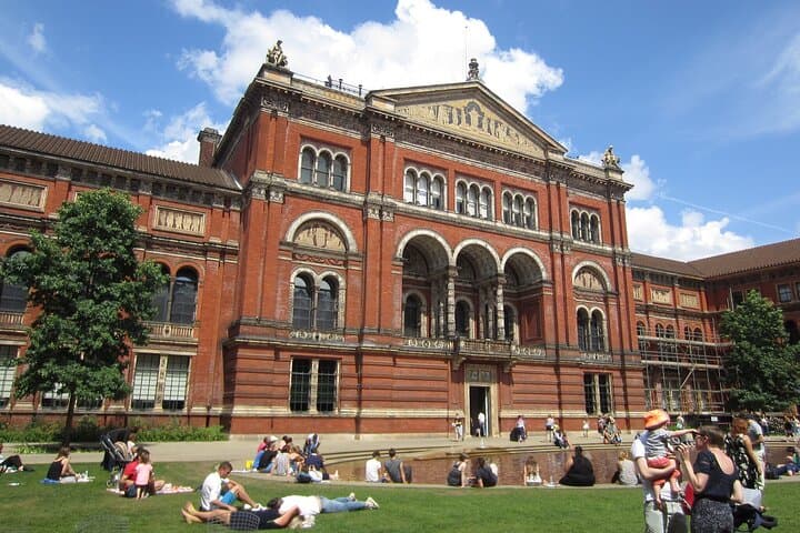 Victoria and Albert Museum Private Tour