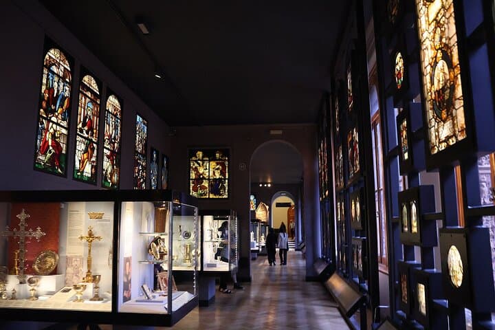 Victoria and Albert Museum Private Tour