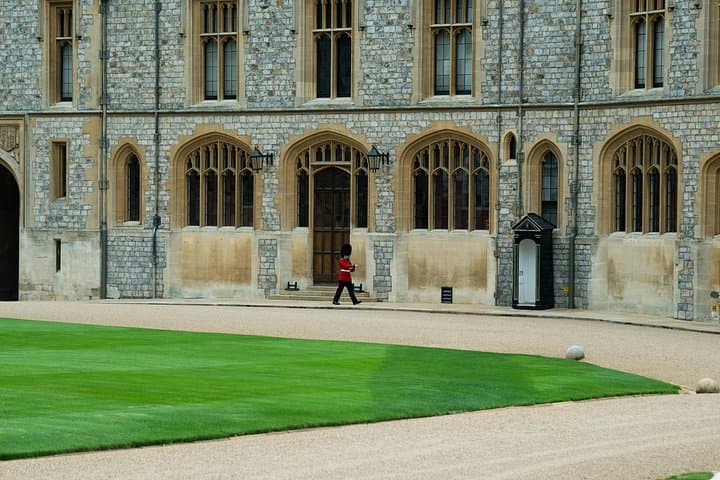 Private tour in Windsor, Stonehenge and Bath Day Trip from London