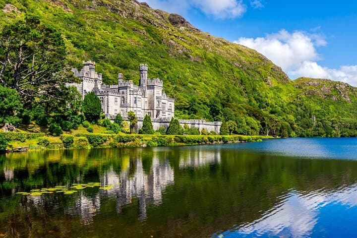 10 Day London, Dublin and Ireland Tour by Ferry and Rail