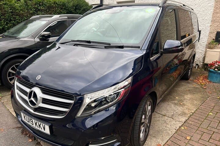 One Way Taxi Transfer from Gatwick Airport to Southampton Seaport