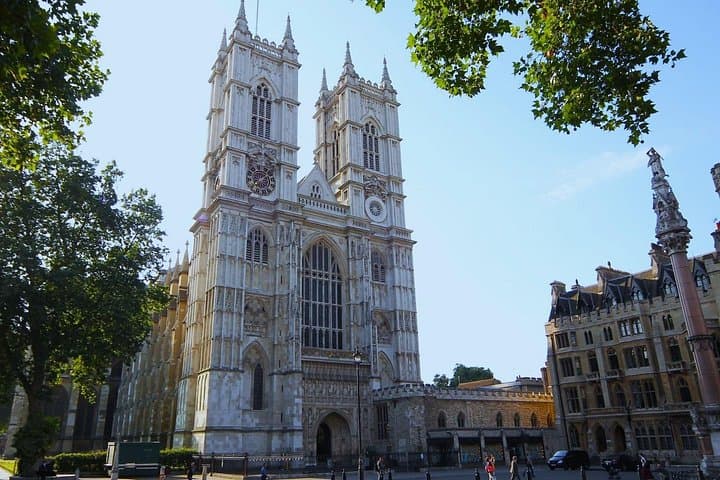 Full Day Panoramic Only Driver Guided Tour of London