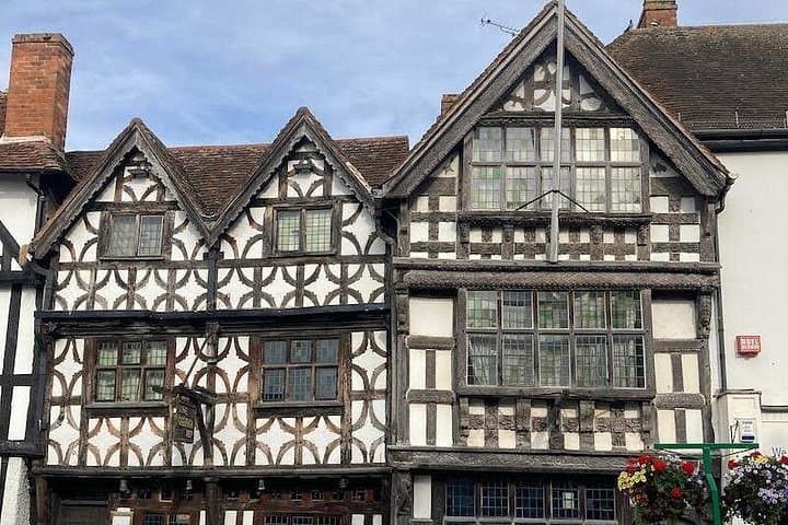 Shakespeare's Stratford-Upon-Avon Self Guided Stroll by a Local