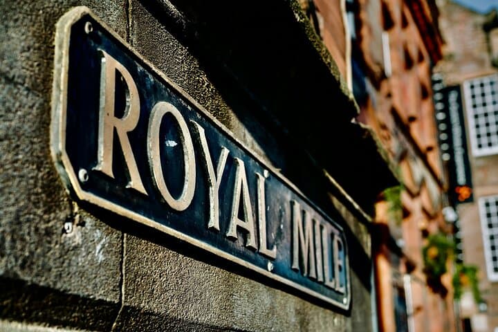 Private Half-Day Tour of Edinburgh in a London Taxi