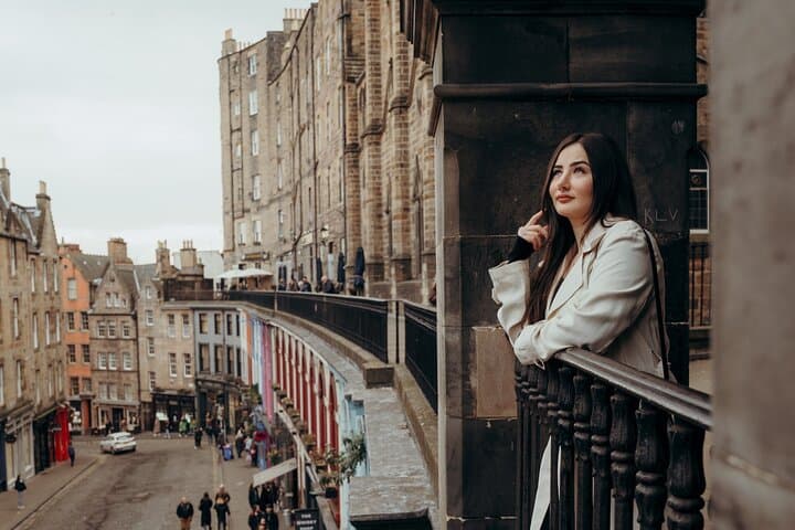 Private Photoshoot with Views of World Famous Edinburgh Castle