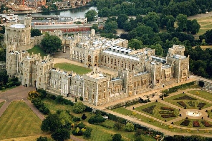 Private Car Tour to Windsor Castle from London