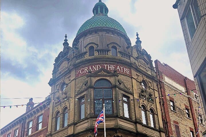 Blackpool Self-Guided City Walking Tour & Scavenger Hunt
