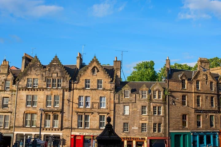 Explore Edinburgh in 60 minutes with a Local - Private Tour