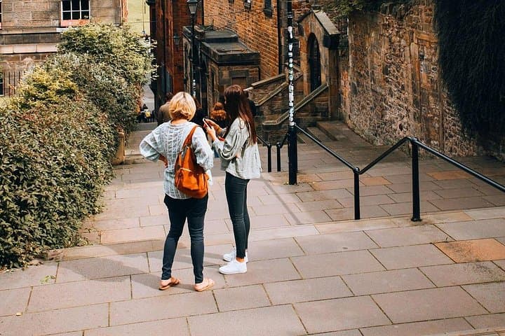 Explore the Insta-worthy Spots of Edinburgh with a Local