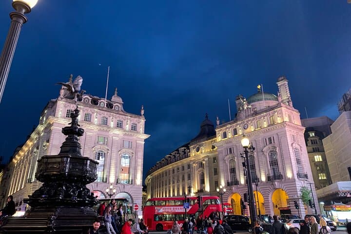 Private Transfer Heathrow or Gatwick to London w Luxury Car/Van