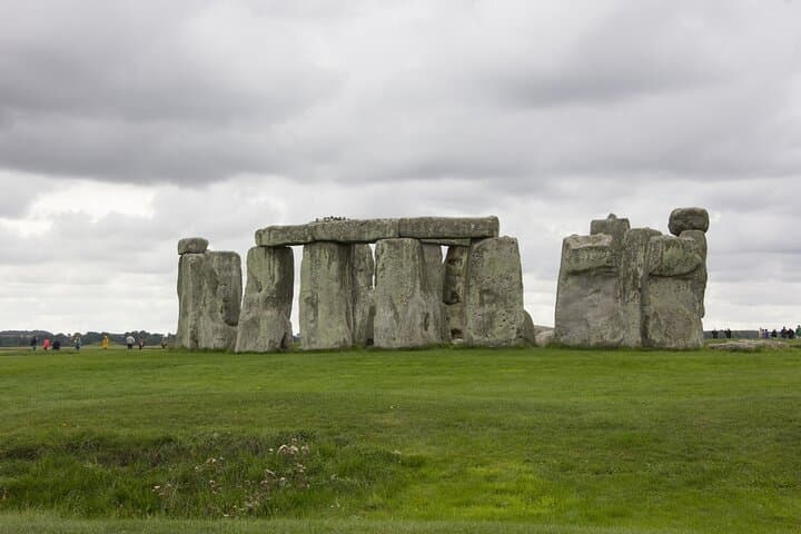 Stonehenge Roman Bath Private Tour with Admission