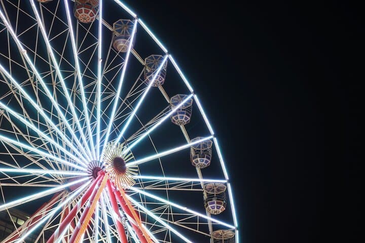 Glasgow’s Festive Charm 3 Hour Christmas Market Walking Tour