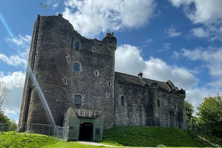 From Glasgow: Stirling Castle, Outlander and Loch Lomond