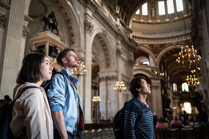Private London 30+ Sights Walking Tour & St Paul's Cathedral