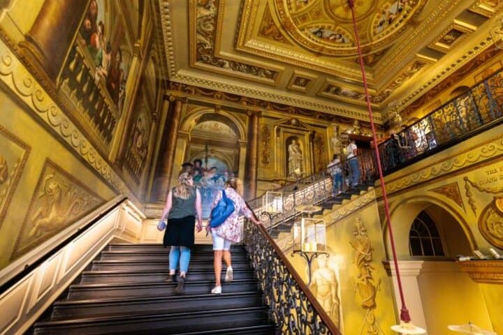 Visit Kensington Palace & Private Westminster Tour