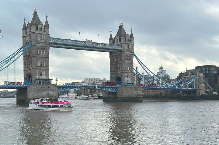 The Tower of London & City Food Tour